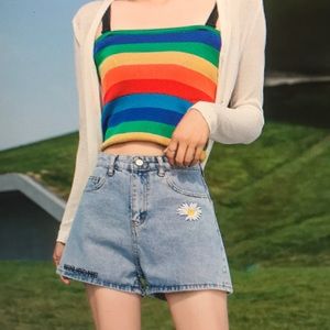 Hip denim shorts hot pants girl